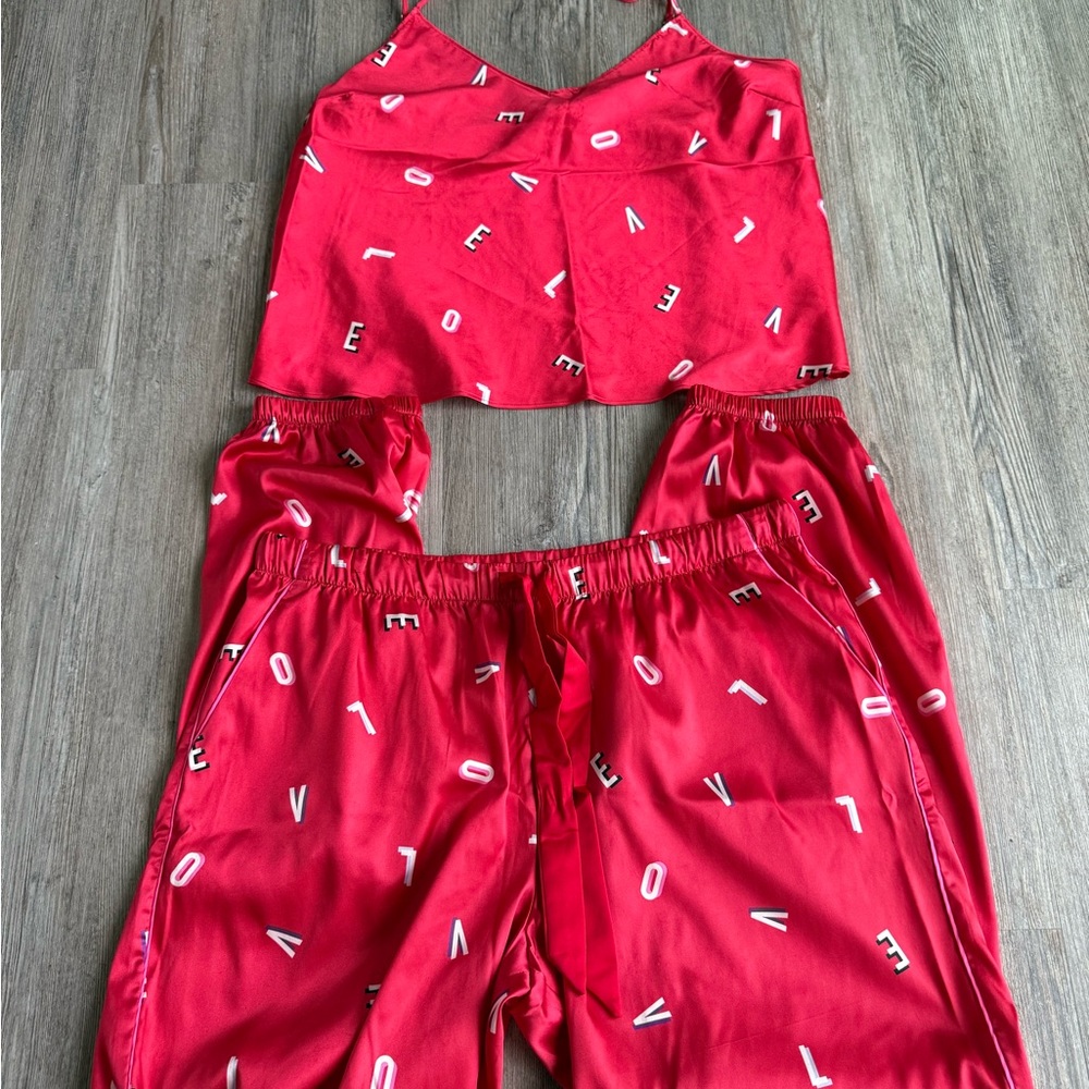 Victoria’s Secret Pajama Set Love Size Large